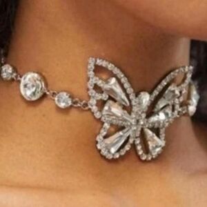 (POPULAR) Rhinestone Butterfly Choker Necklace